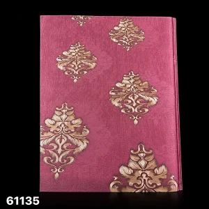 کاغذ دیواری استوک صورتی با طرح داماسک طلایی